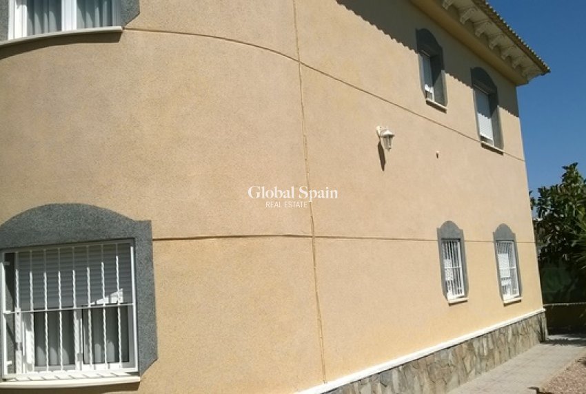 Resale - VILLA -
BENFERRI - Benferri