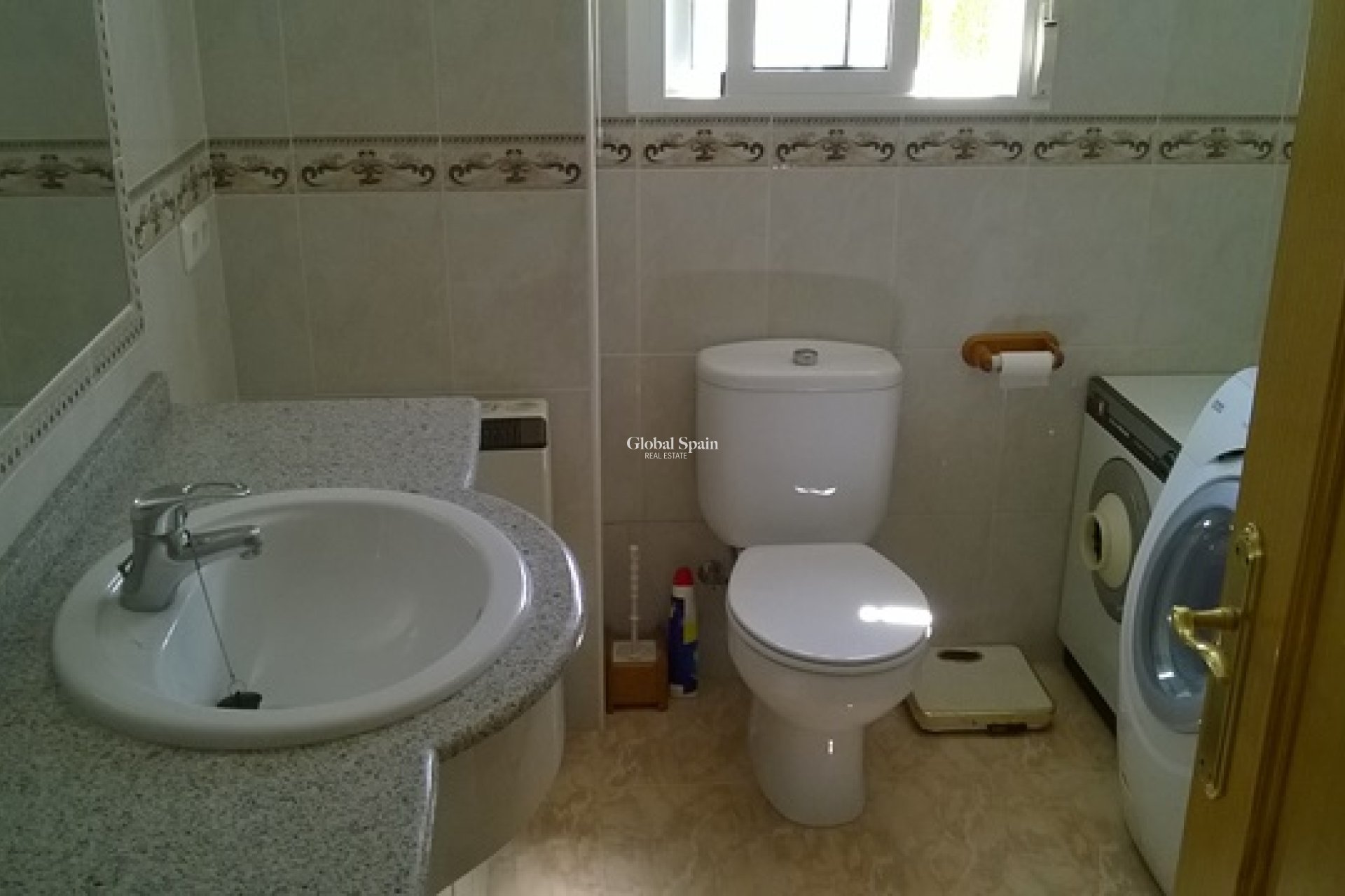 Resale - Villa -
Benferri