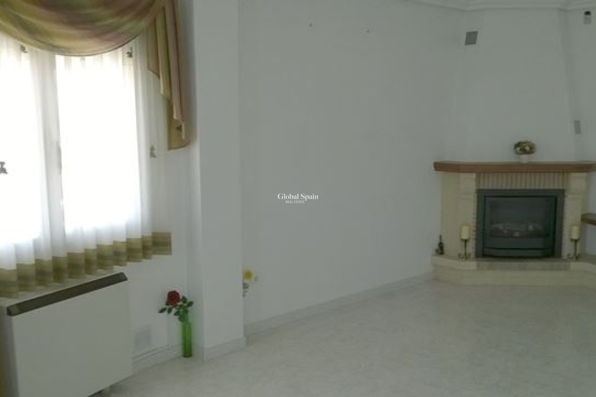 Resale - Villa -
Benferri