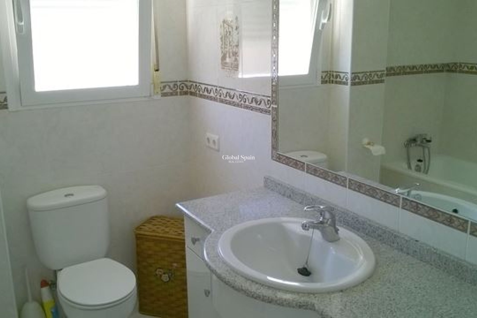 Resale - Villa -
Benferri