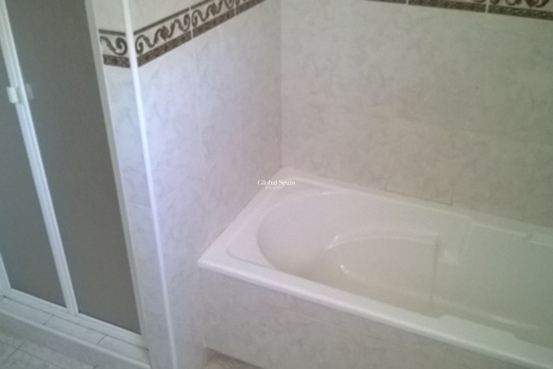 Resale - Villa -
Benferri