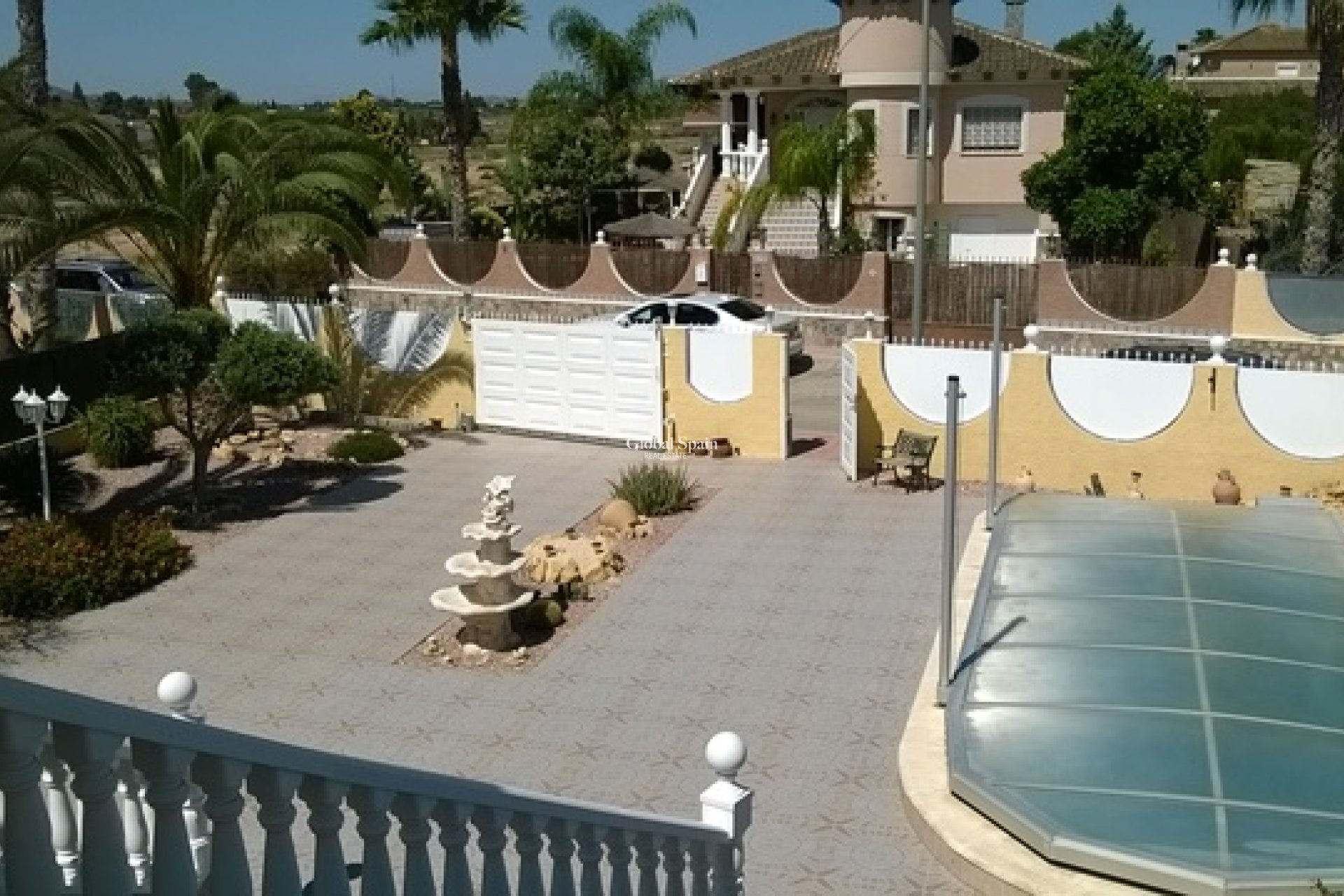 Resale - Villa -
Benferri