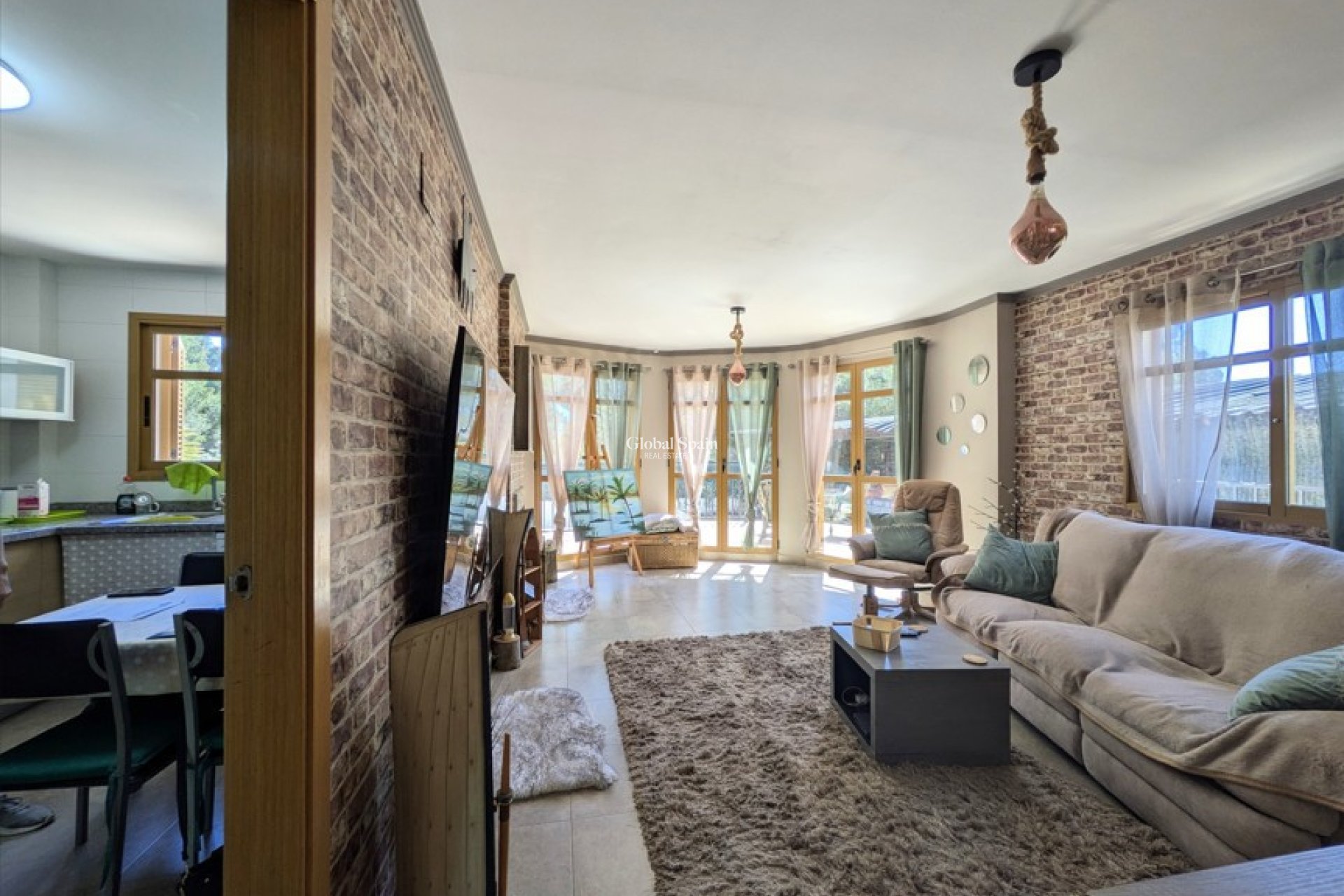 Resale - VILLA -
BENIDORM - Costa Blanca