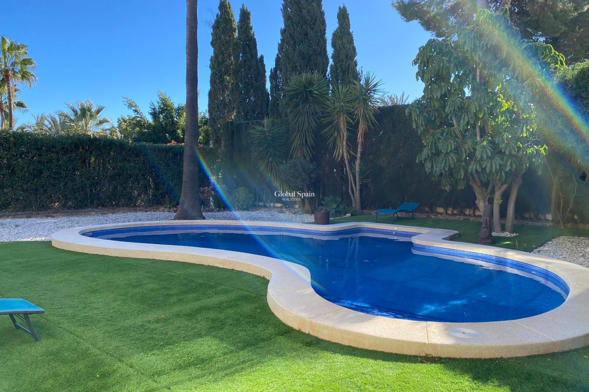Resale - VILLA -
BENIDORM - Levante
