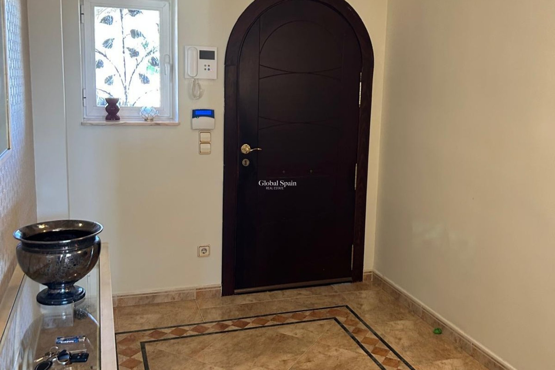 Resale - VILLA -
BENIDORM - Levante