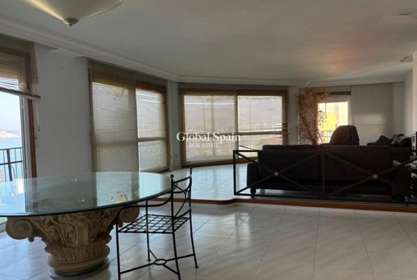 Resale - VILLA -
BENIDORM - Levante