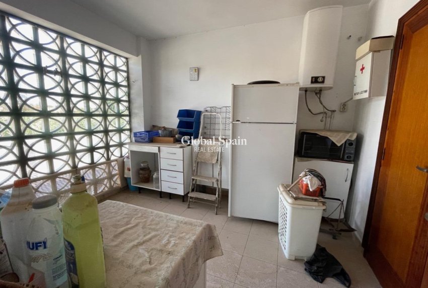 Resale - VILLA -
BENIDORM - Salto Del Agua