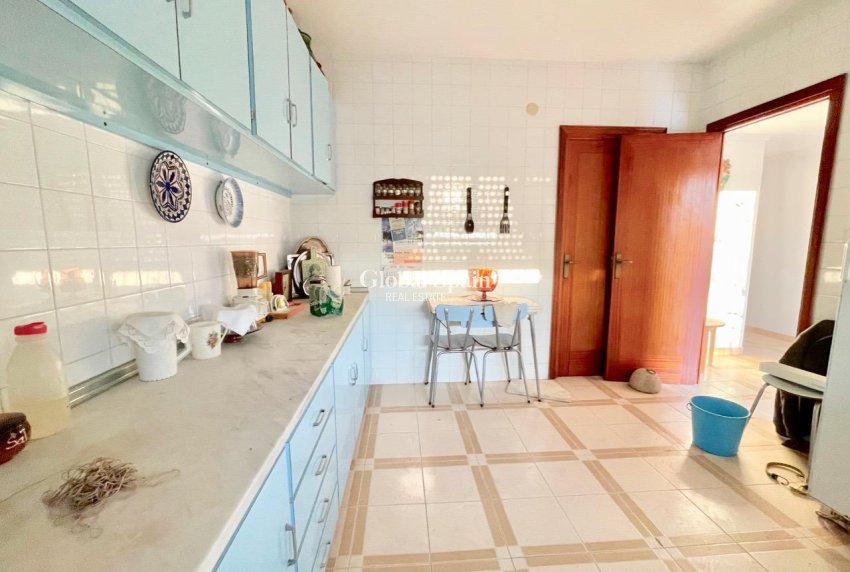 Resale - VILLA -
BENIDORM - Salto Del Agua