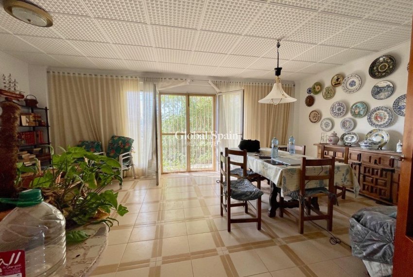 Resale - VILLA -
BENIDORM - Salto Del Agua