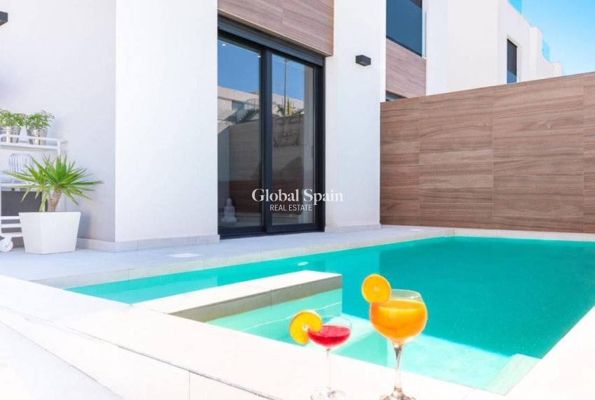 Resale - VILLA -
Benijofar - Benijofar - Village
