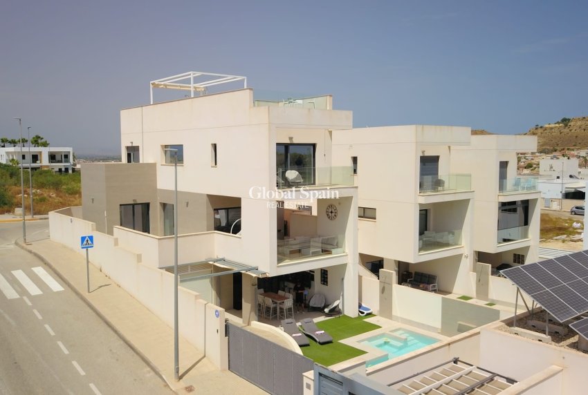 Resale - VILLA -
Benijofar - Benijofar - Village