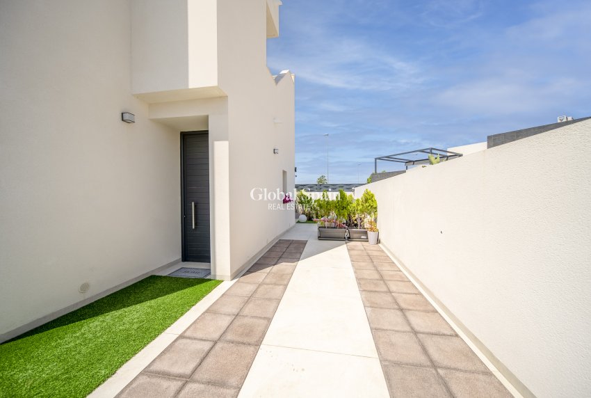 Resale - Villa -
BENIJÓFAR - Benijófar