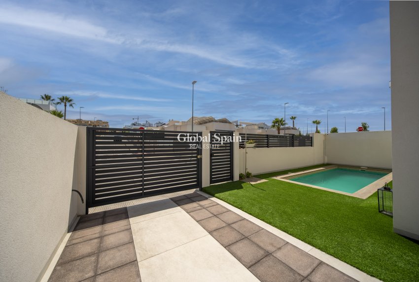 Resale - Villa -
BENIJÓFAR - Benijófar