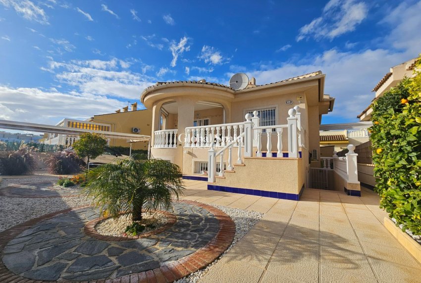 Resale - VILLA -
BENIJÓFAR - Benimar 3