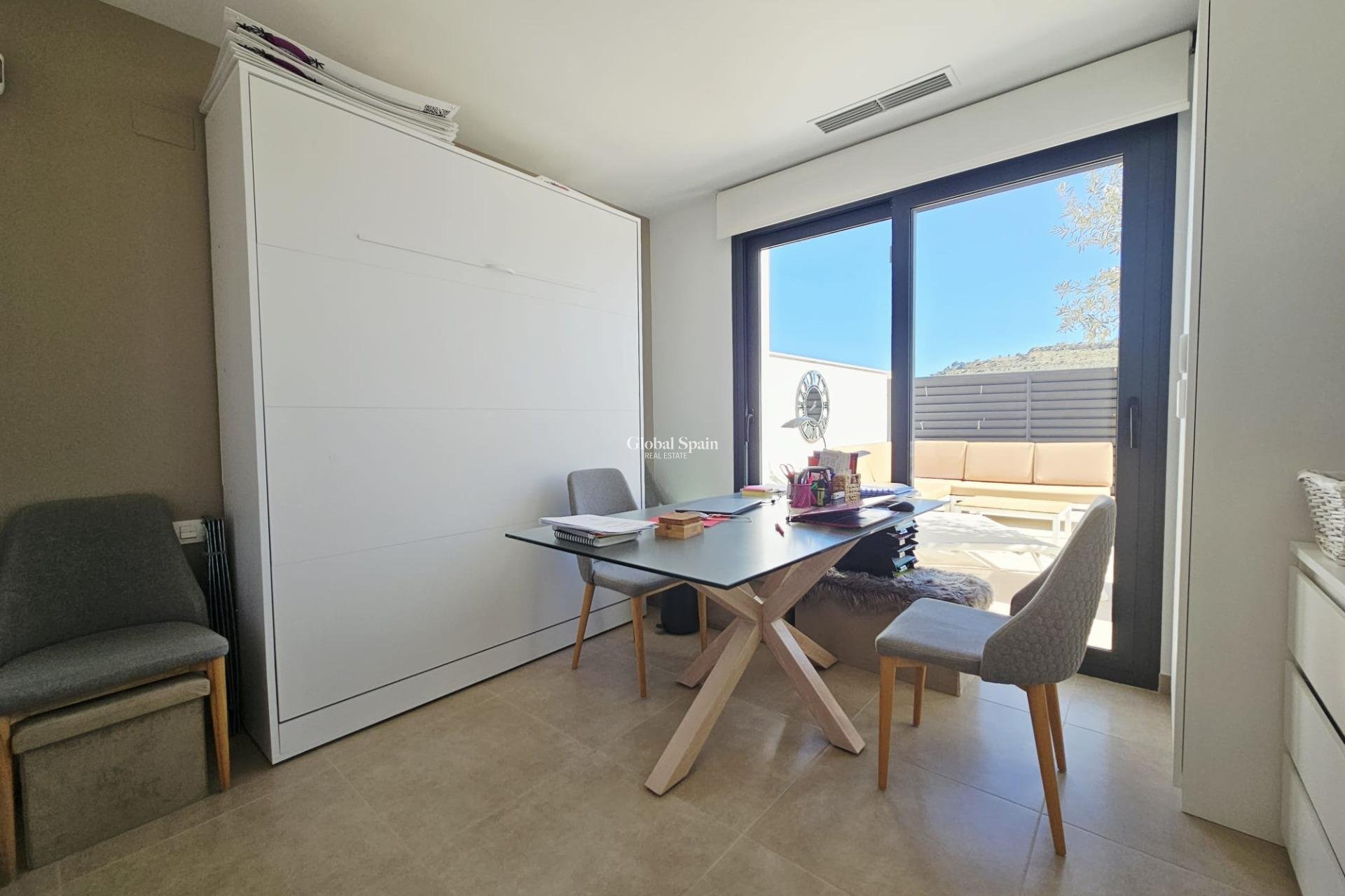 Resale - VILLA -
BENIJÓFAR - Benimar