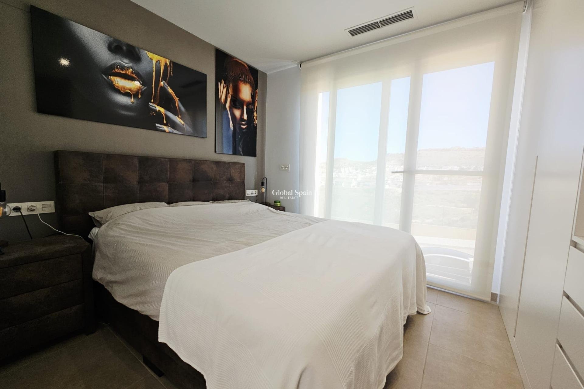 Resale - VILLA -
BENIJÓFAR - Benimar