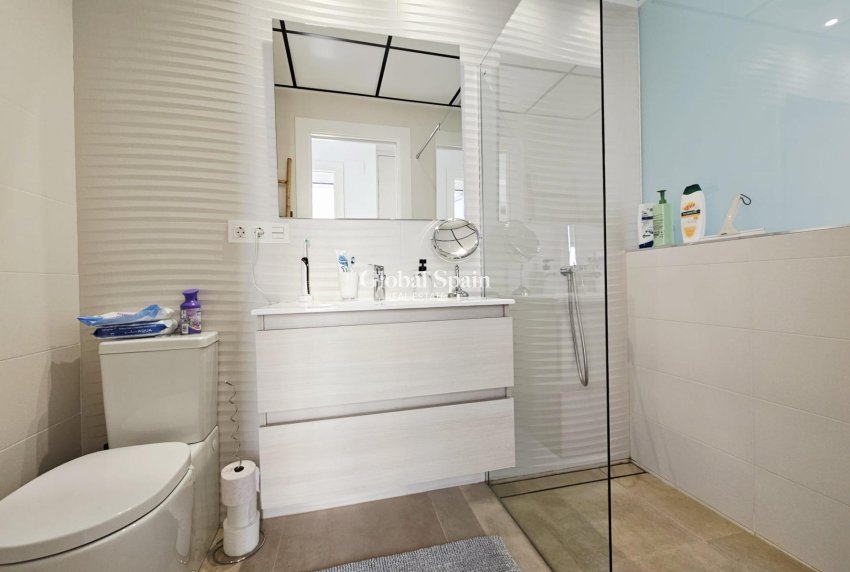 Resale - VILLA -
BENIJÓFAR - Benimar