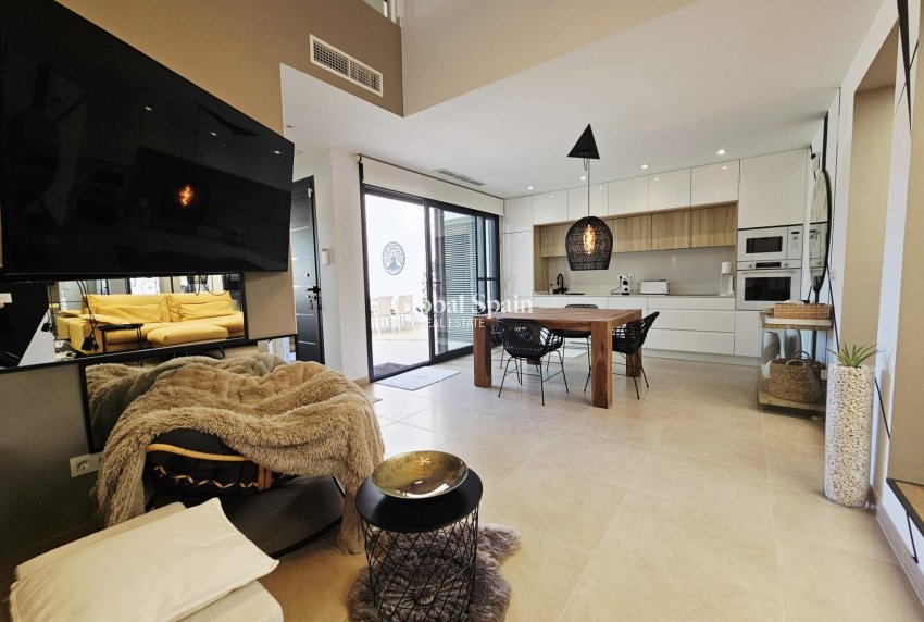 Resale - VILLA -
BENIJÓFAR - Benimar