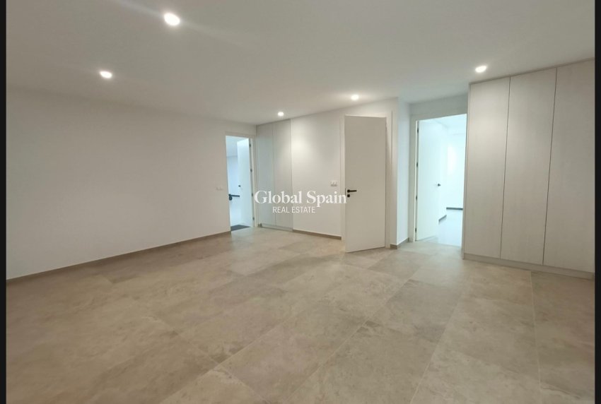 Resale - VILLA -
BENIJÓFAR - Costa Blanca