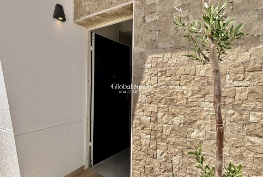 Resale - VILLA -
BENIJÓFAR - Costa Blanca