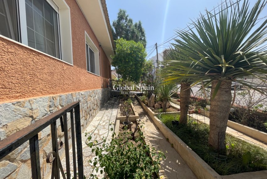 Resale - VILLA -
BENIJÓFAR - Costa Blanca