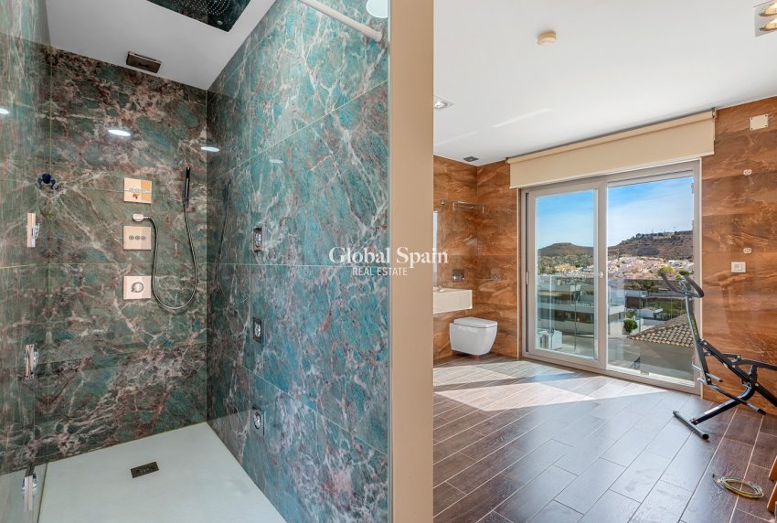 Resale - VILLA -
BENIJÓFAR - Costa Blanca