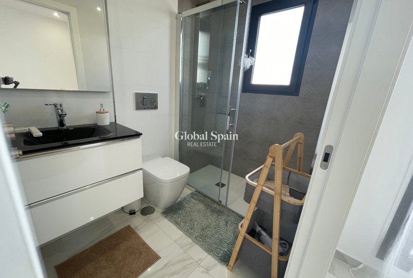 Resale - VILLA -
BENIJÓFAR - Costa Blanca