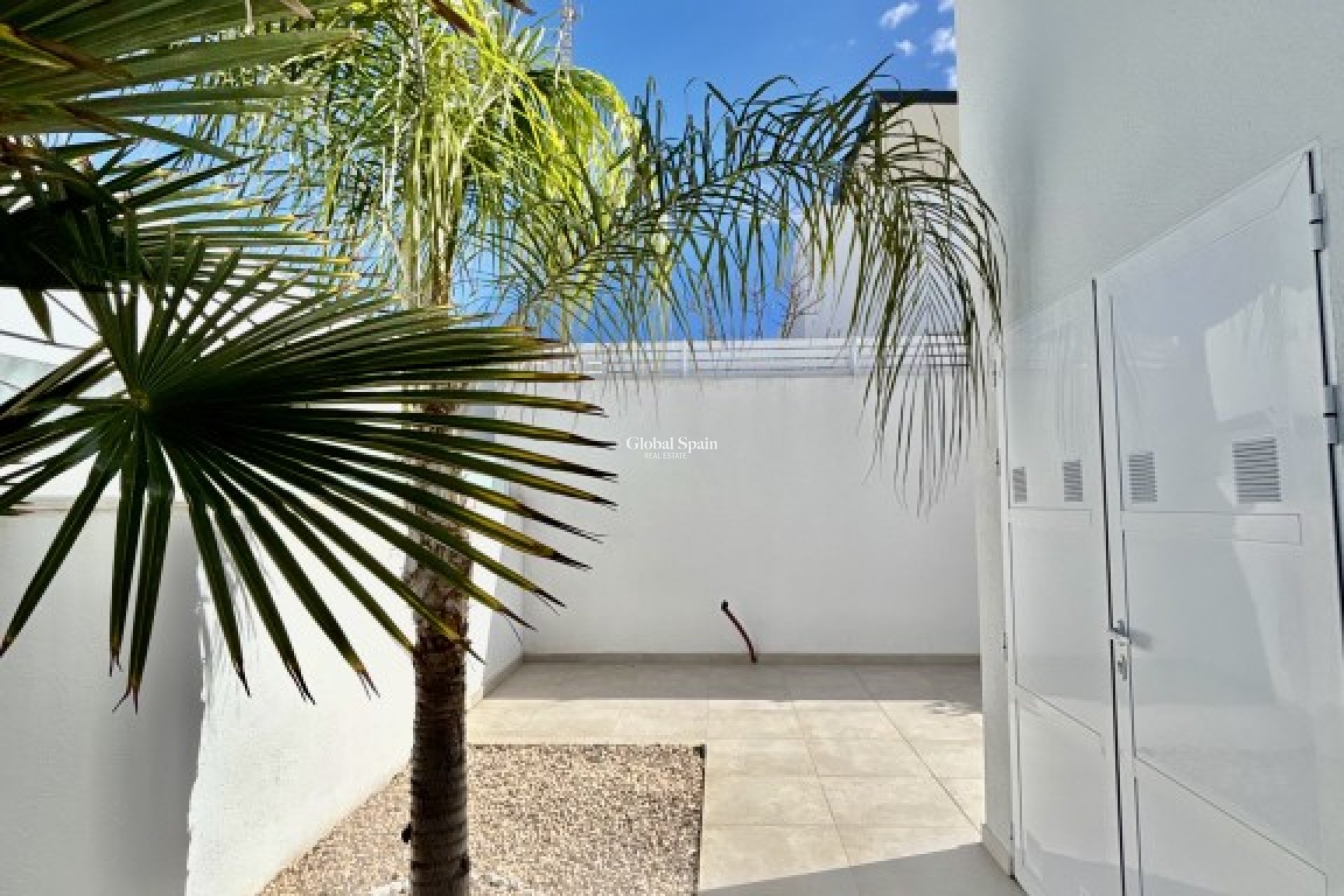 Resale - VILLA -
BENIJÓFAR - Costa Blanca