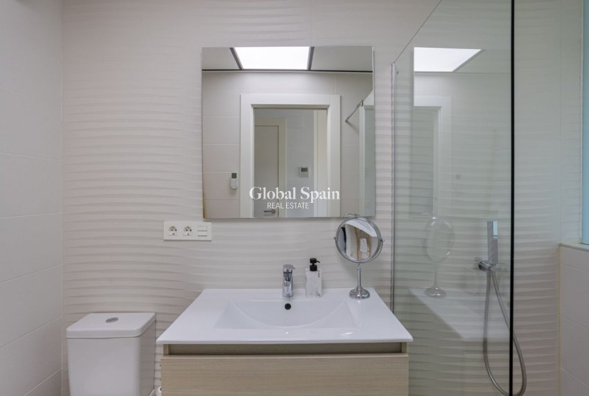 Resale - VILLA -
BENIJÓFAR - Costa Blanca