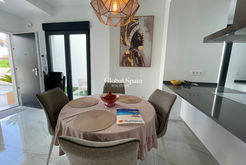 Resale - VILLA -
BENIJÓFAR - Costa Blanca