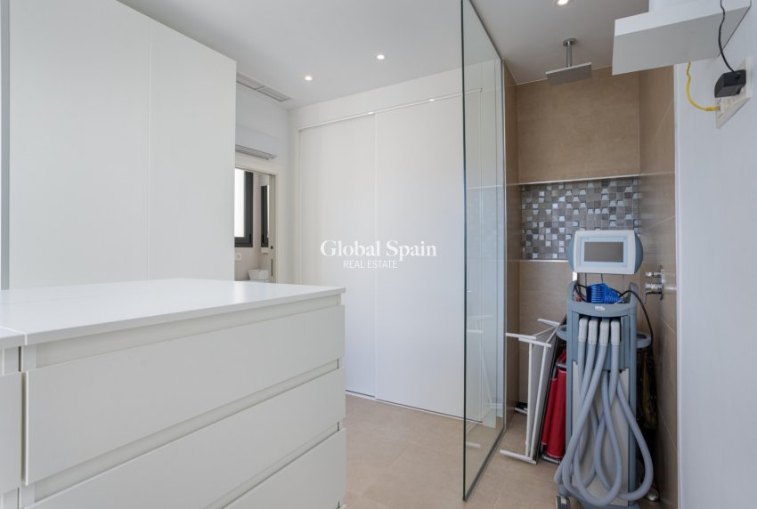 Resale - VILLA -
BENIJÓFAR - Costa Blanca