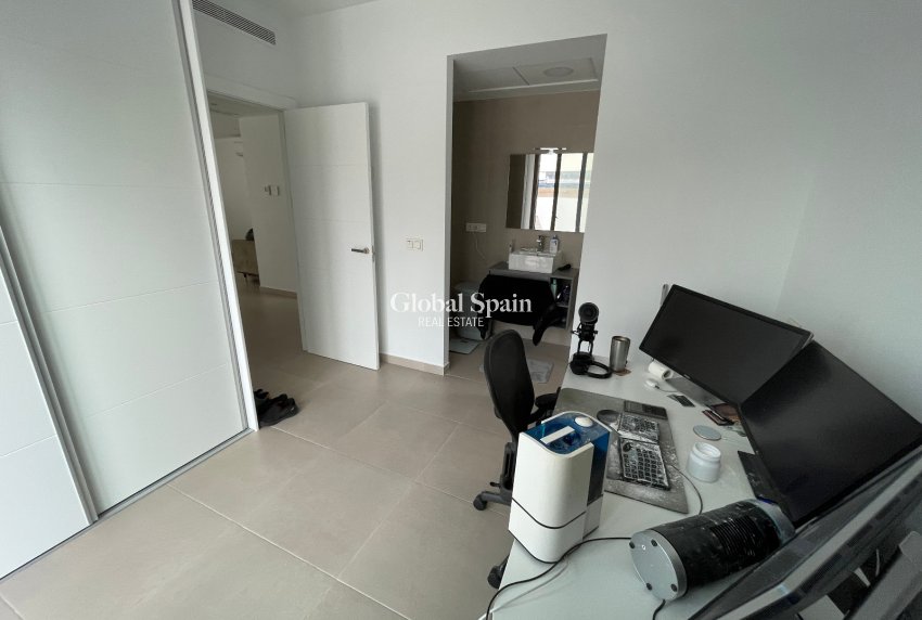 Resale - VILLA -
BENIJÓFAR - Costa Blanca