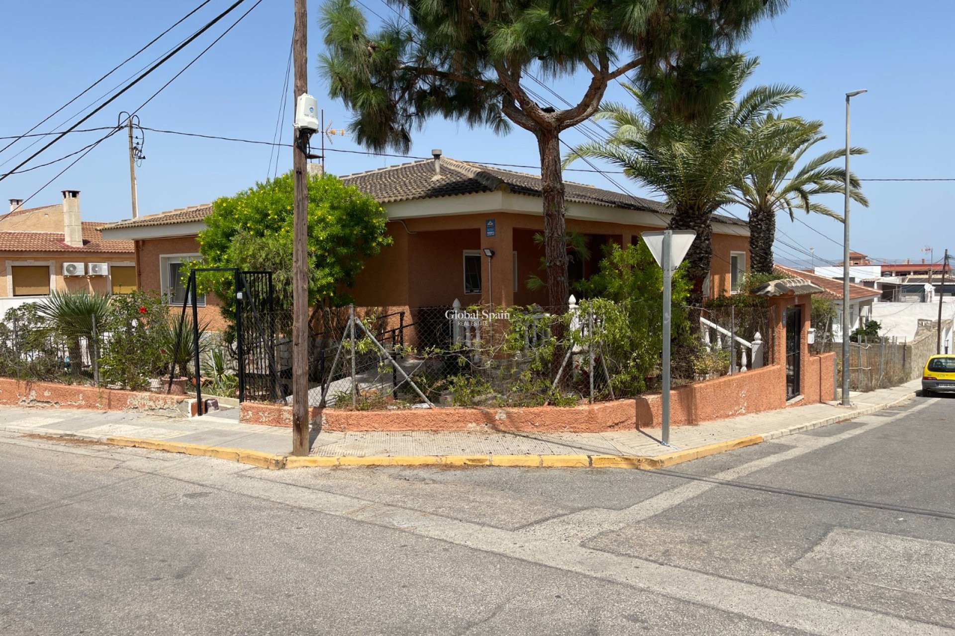 Resale - VILLA -
BENIJÓFAR - Costa Blanca