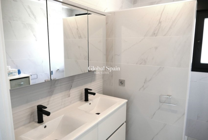 Resale - VILLA -
BENIJÓFAR - Costa Blanca