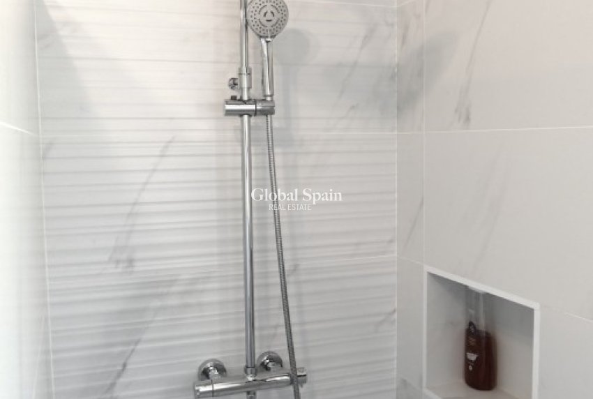 Resale - VILLA -
BENIJÓFAR - Costa Blanca