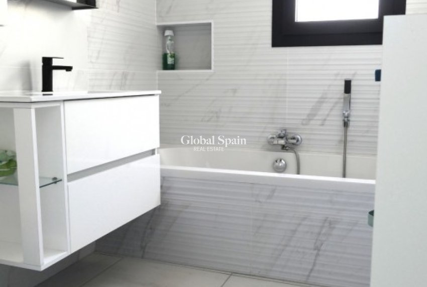 Resale - VILLA -
BENIJÓFAR - Costa Blanca