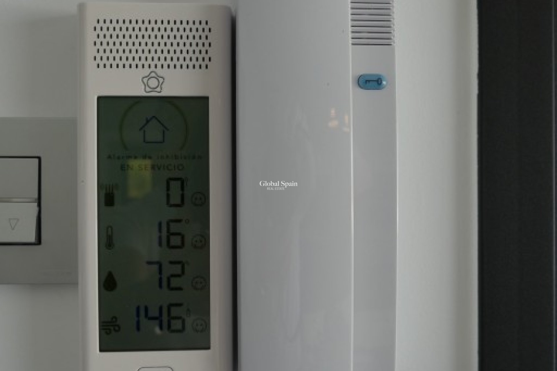 Resale - VILLA -
BENIJÓFAR - Costa Blanca