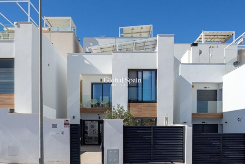 Resale - VILLA -
BENIJÓFAR - Costa Blanca