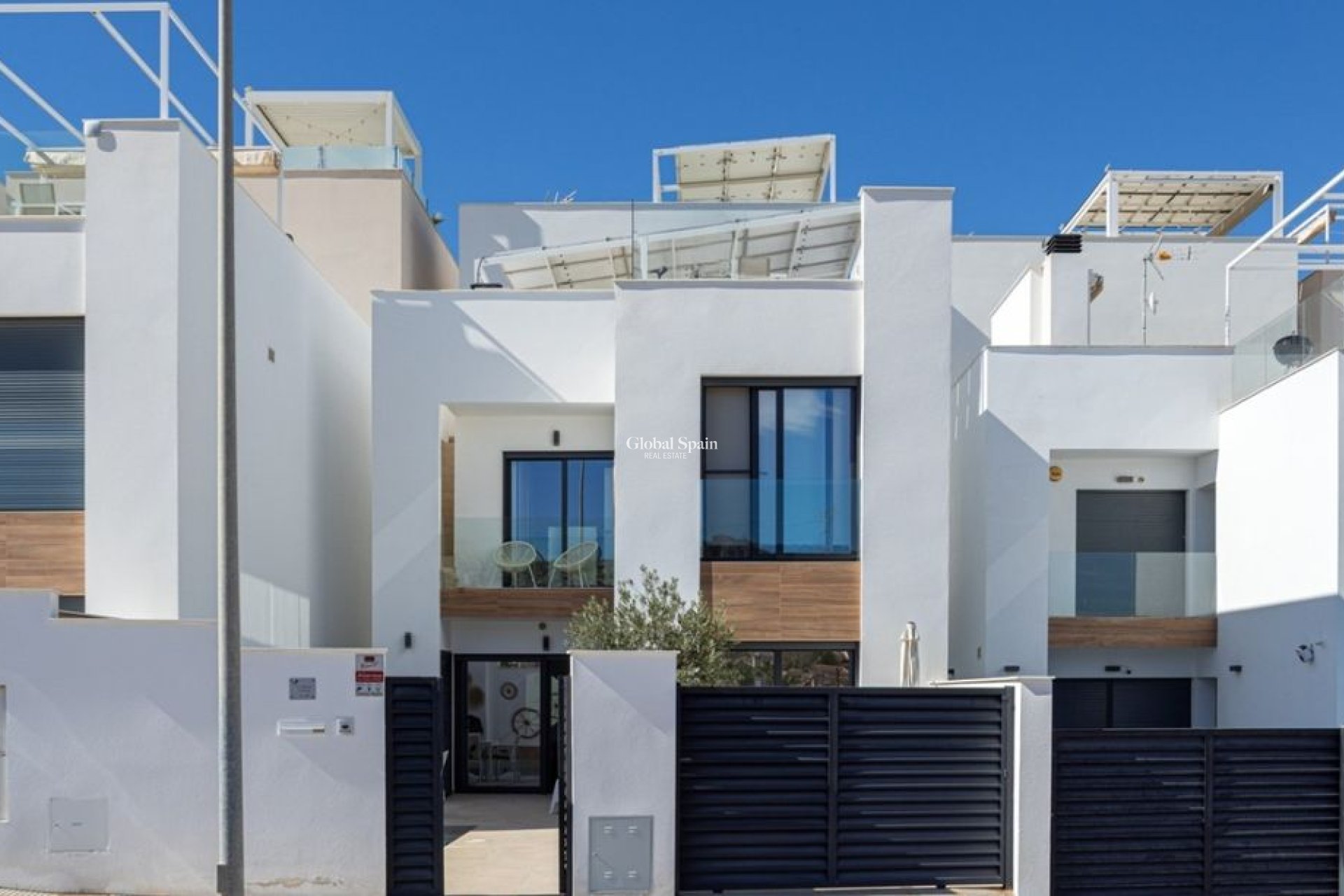 Resale - VILLA -
BENIJÓFAR - Costa Blanca