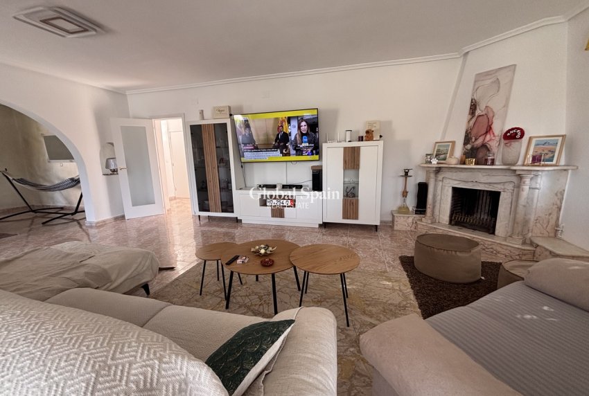 Resale - VILLA -
BENIJÓFAR - Costa Blanca