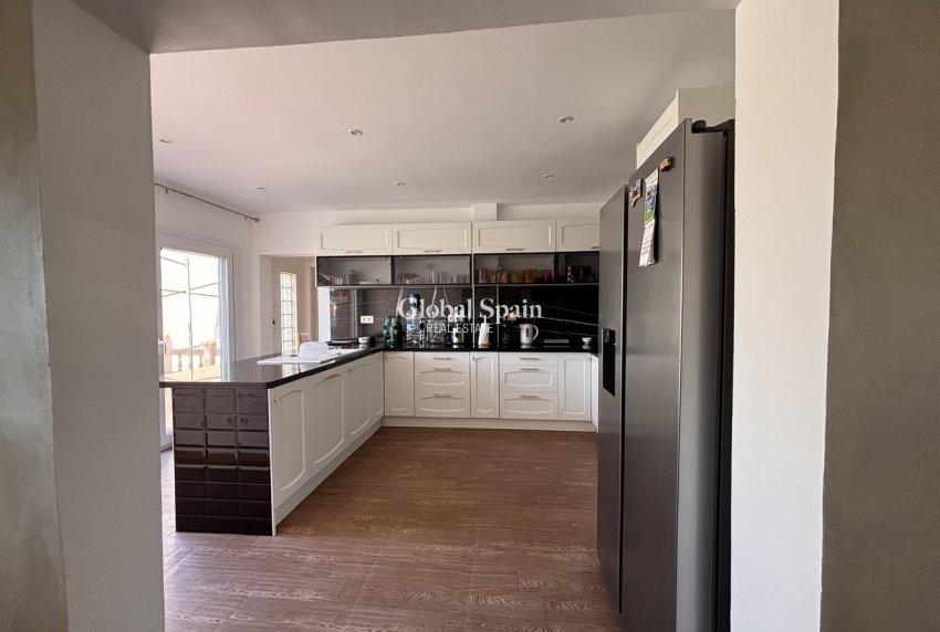 Resale - VILLA -
BENIJÓFAR - Costa Blanca