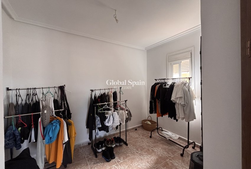 Resale - VILLA -
BENIJÓFAR - Costa Blanca