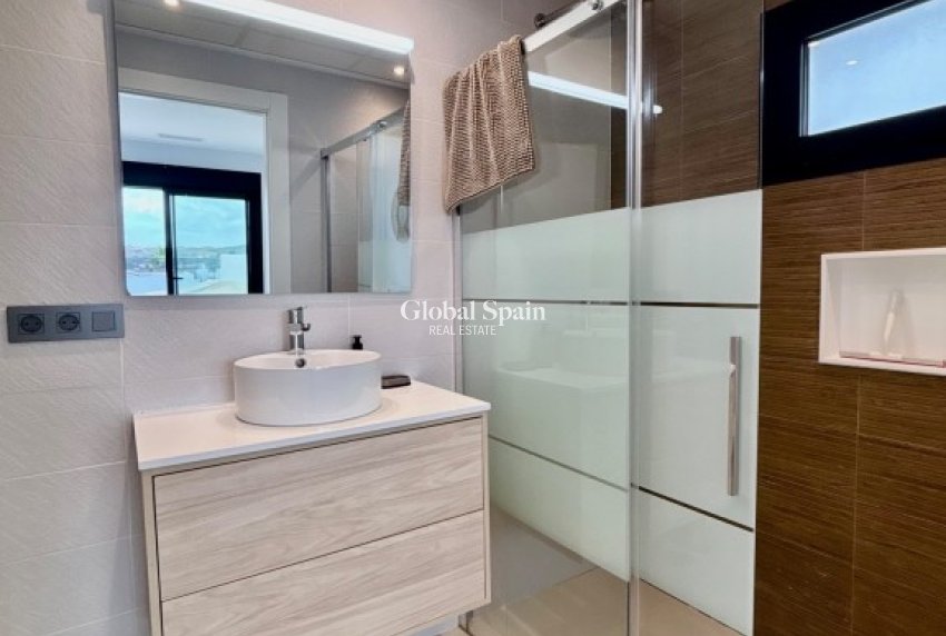 Resale - VILLA -
BENIJÓFAR - Costa Blanca