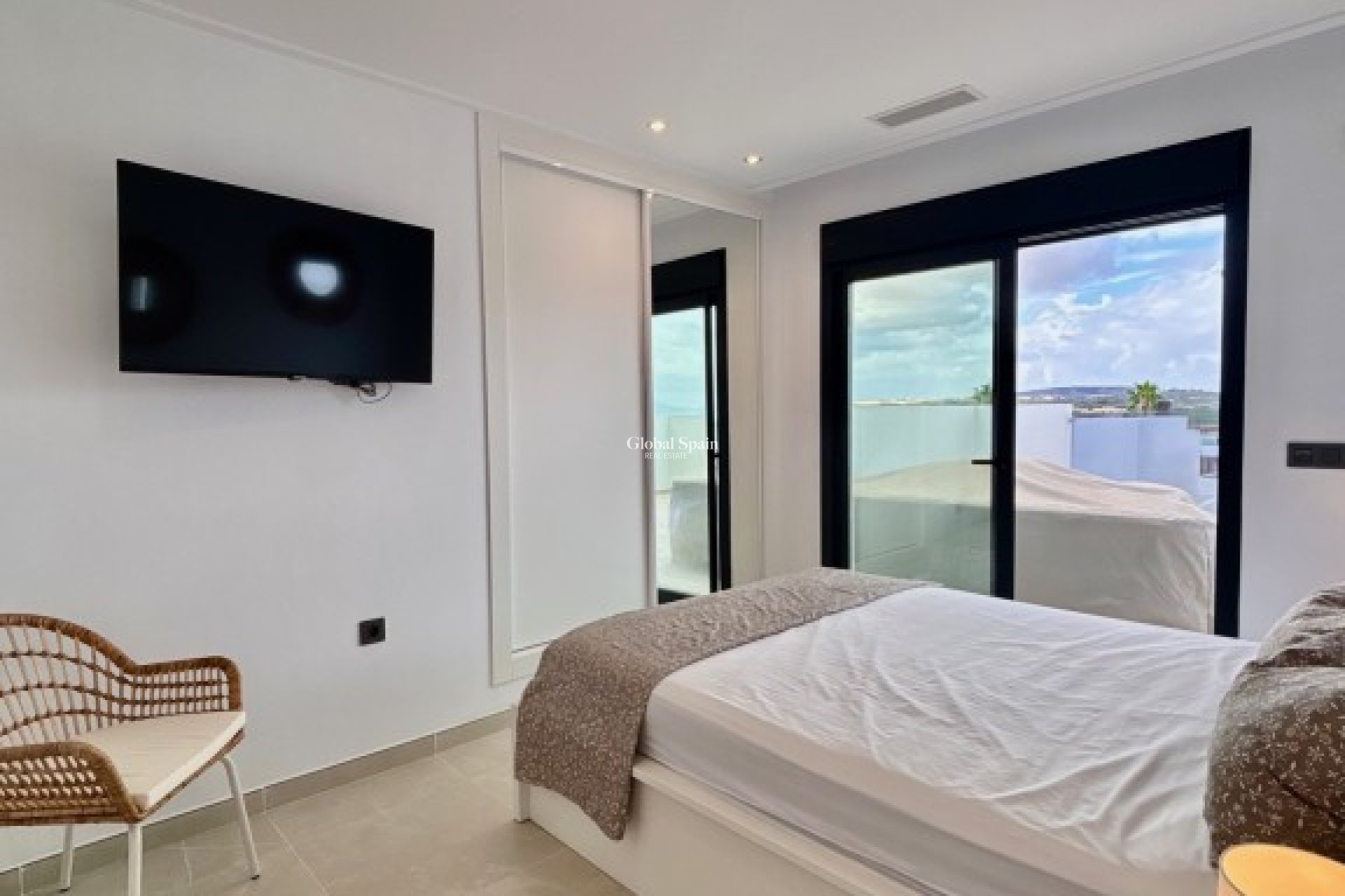 Resale - VILLA -
BENIJÓFAR - Costa Blanca