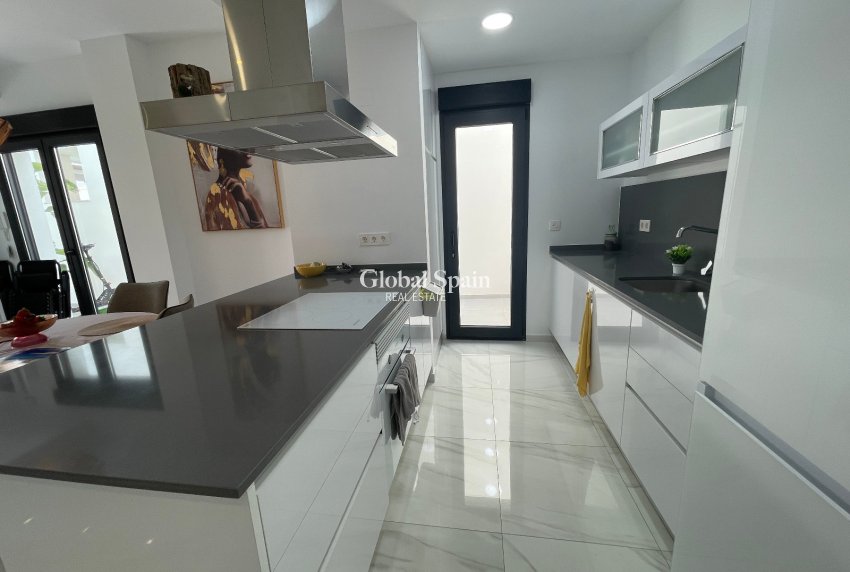 Resale - VILLA -
BENIJÓFAR - Costa Blanca