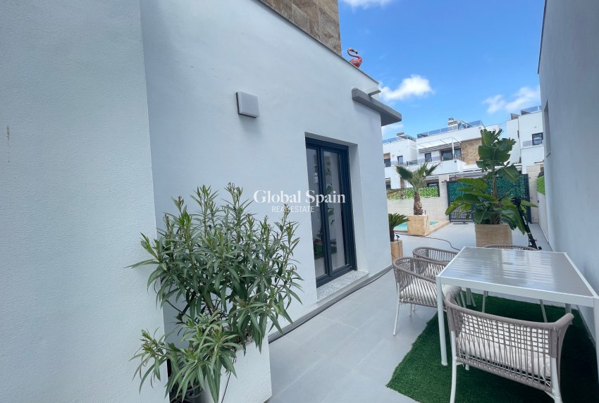Resale - VILLA -
BENIJÓFAR - Costa Blanca