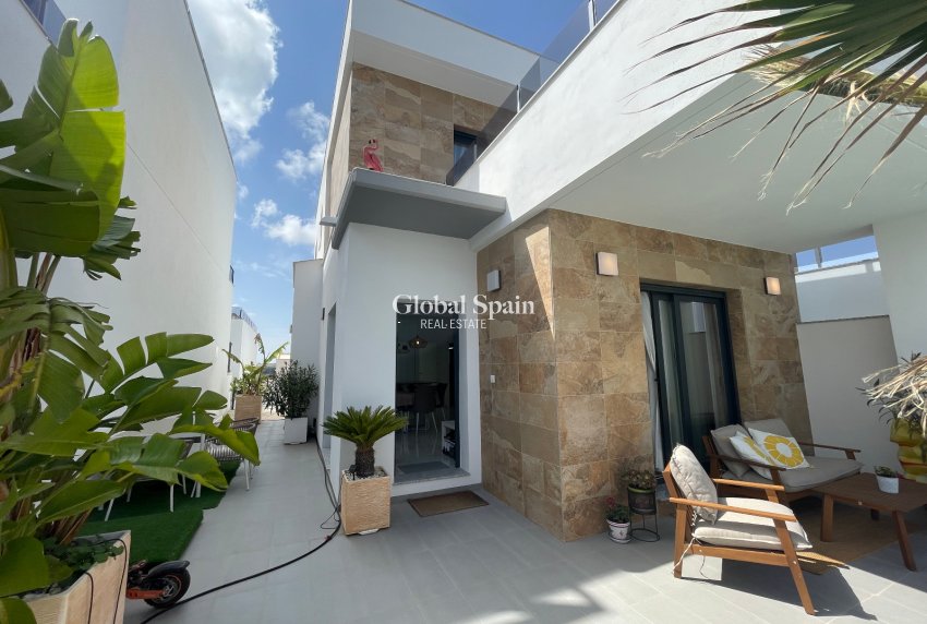 Resale - VILLA -
BENIJÓFAR - Costa Blanca