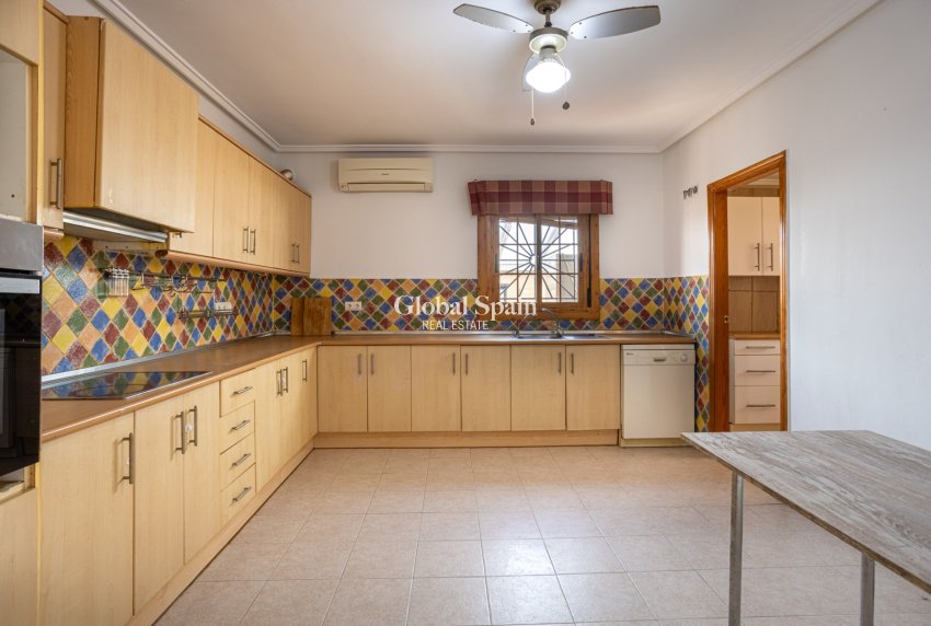 Resale - VILLA -
BENIJÓFAR - Costa Blanca