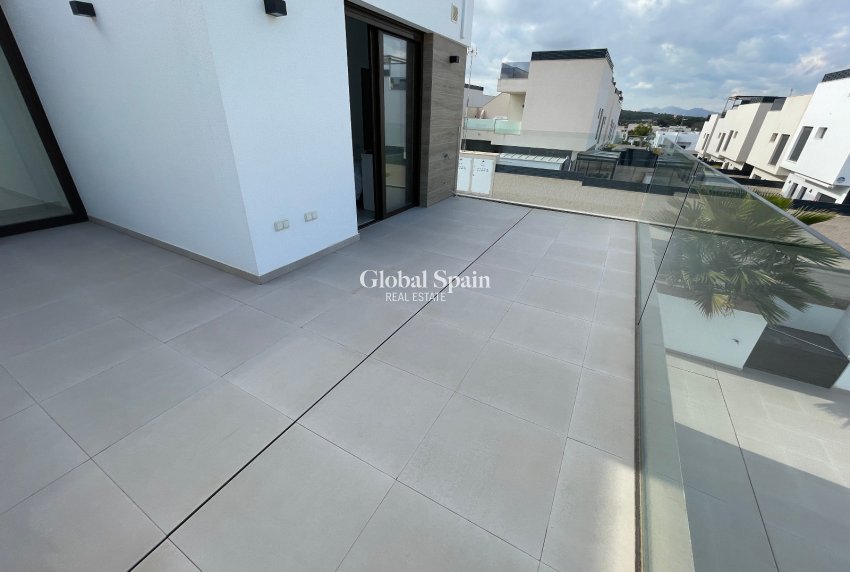 Resale - VILLA -
BENIJÓFAR - Costa Blanca