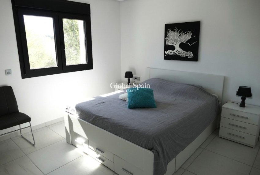 Resale - VILLA -
BENIJÓFAR - Costa Blanca
